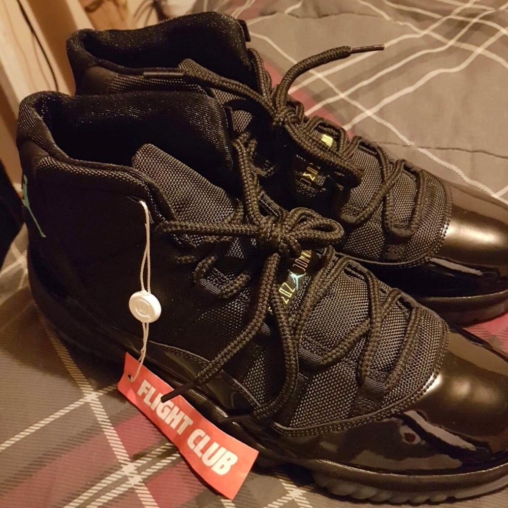 Brand new dead stock Jordan gamma 13